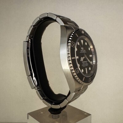 Montre Rolex Submariner no Date 124060.