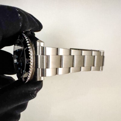 Montre Rolex Submariner no Date 124060.