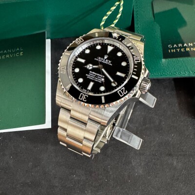 Montre Rolex Submariner no Date 124060.