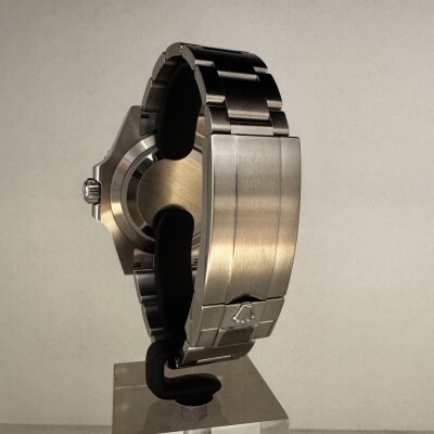 Montre Rolex Submariner no Date 124060.