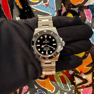 Montre Rolex Submariner No Date 124060