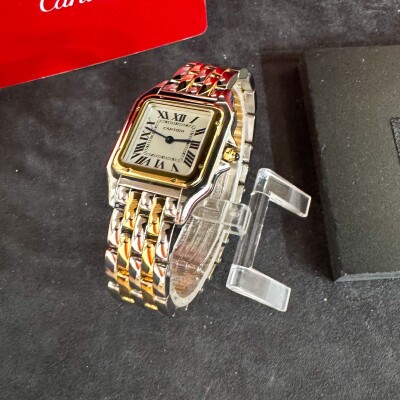 Montre Cartier Panthère de Cartier Moyen modèle.