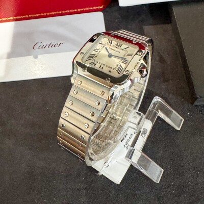 Montre Cartier Santos de Cartier Petit modèle WSSA0082.