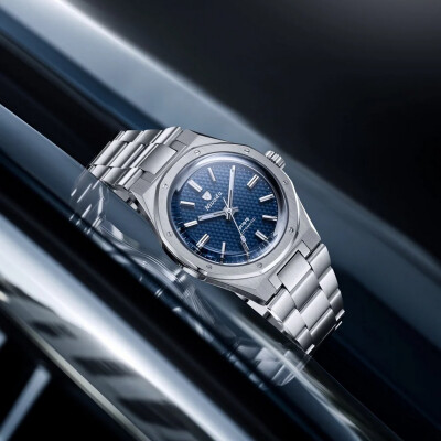 Montre Nivada Grenchen F77 Blue 41 mm.