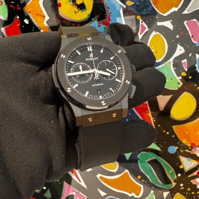 Montre Hublot Classic Fusion Chronograph Black Magic 42mm