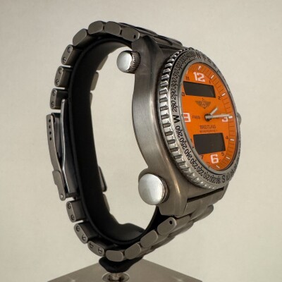 Montre Breitling Emergency E56321.