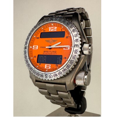 Montre Breitling Emergency E56321.