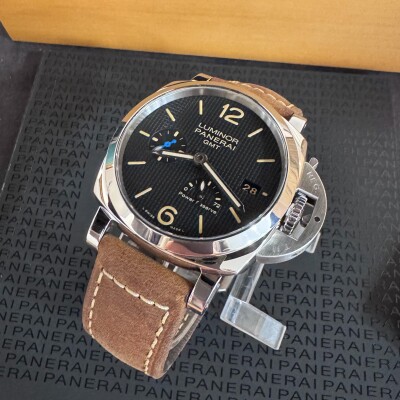 Montre Panerai Luminor GMT Power Reserve PAM01537.