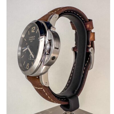 Montre Panerai Luminor GMT Power Reserve PAM01537.