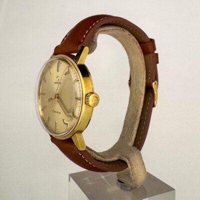 Montre Omega Genève 135.011