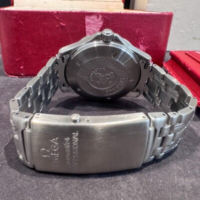 Montre Omega Seamaster 300m GMT 50Th Anniversaire.