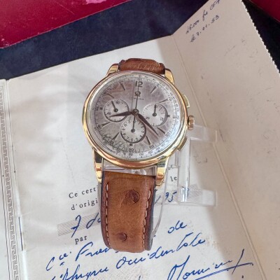 Montre Omega Vintage Chronographe 2466.
