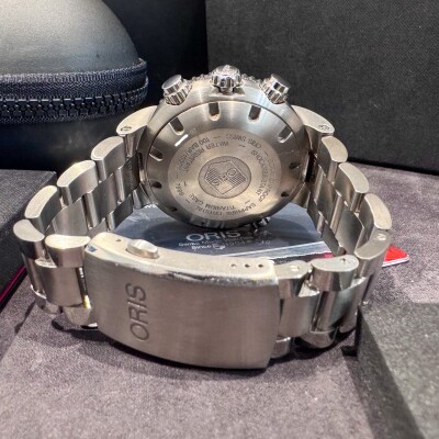 Montre Oris TT1 Titan Chronographe 7599.