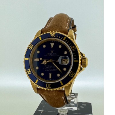 Montre Rolex Submariner Date 16808.