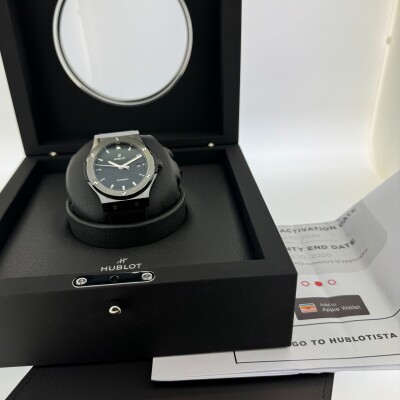 Montre Hublot Classic Fusion Black Magic 42mm