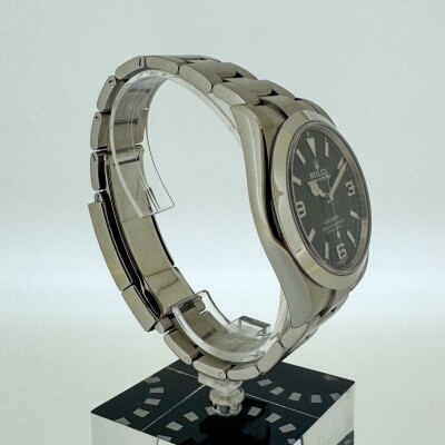 Montre Rolex Explorer I 214270.