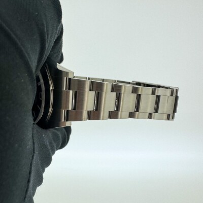 Montre Rolex Explorer I 214270.