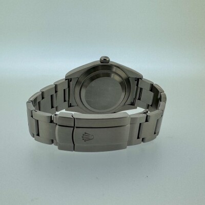 Montre Rolex Oyster Perpetual 39 114300.