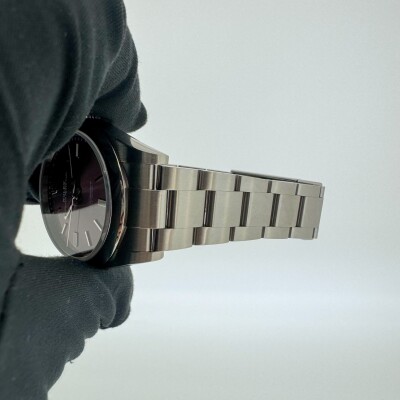 Montre Rolex Oyster Perpetual 39 114300.