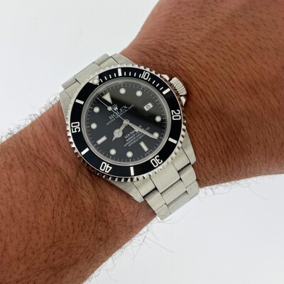 Montre Rolex Sea Dweller 16600.