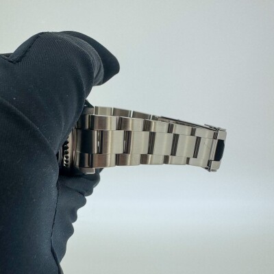 Montre Rolex Sea Dweller 16600.