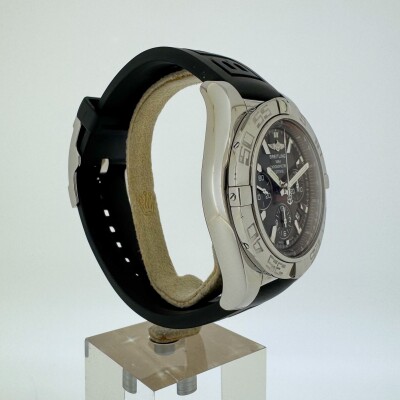 Montre Breitling Chronomat 44 Chronographe AB0110.