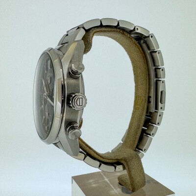 Montre Tag Heuer Carrera Chronographe H02 CBN2011.