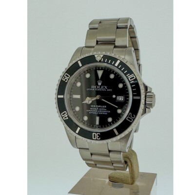 Montre Rolex Sea Dweller 16600.