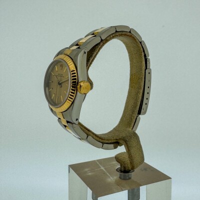 Montre Rolex Oyster Perpetual 26 67193.