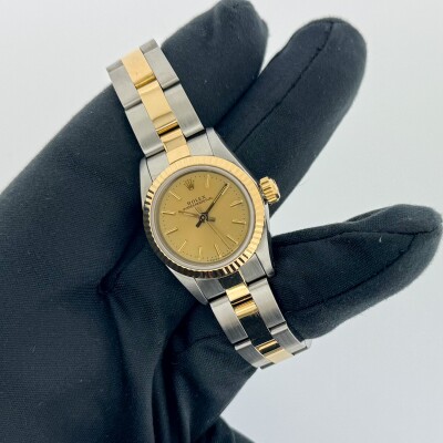 Montre Rolex Oyster Perpetual 26 67193.