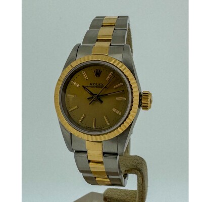 Montre Rolex Oyster Perpetual 26 67193.