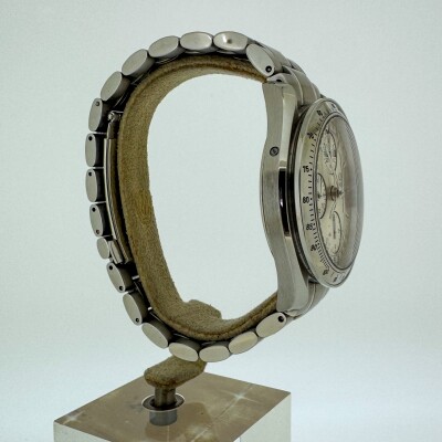 Montre Omega Speedmaster Triple Calendar 35233000.