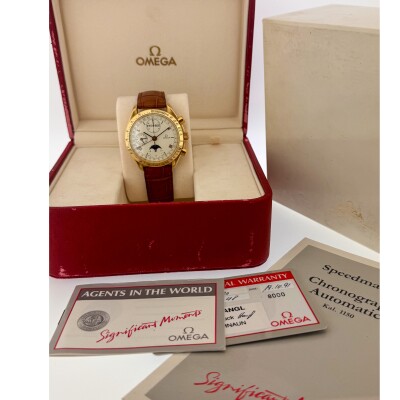 Montre Omega Speedmaster Moonphase Or jaune.