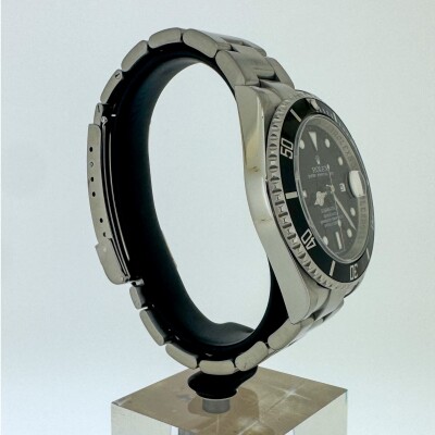 Montre Rolex Submariner Date 16610.