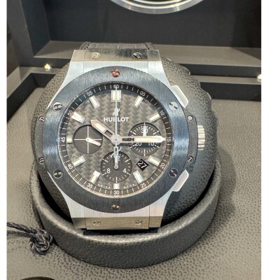 Montre Hublot Big Bang Chronographe Ceramic Steel.