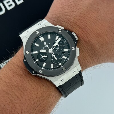 Montre Hublot Big Bang Chronographe Ceramic Steel.
