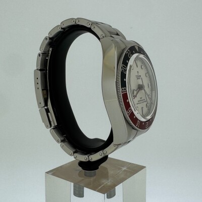Montre TUDOR Black Bay GMT 79830RB.