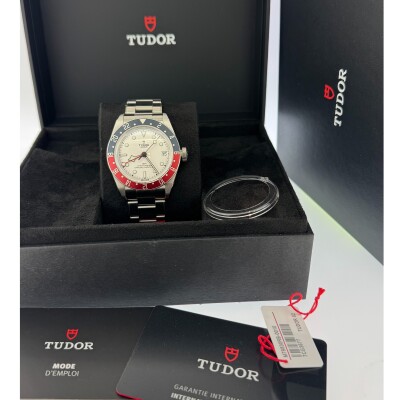Montre TUDOR Black Bay GMT 79830RB.