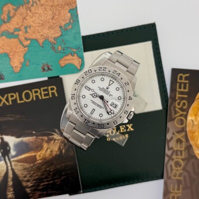 Montre Rolex Explorer II 16570.