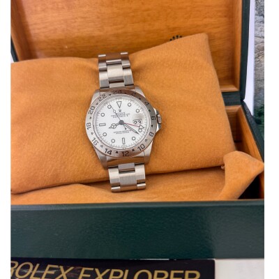 Montre Rolex Explorer II 16570.