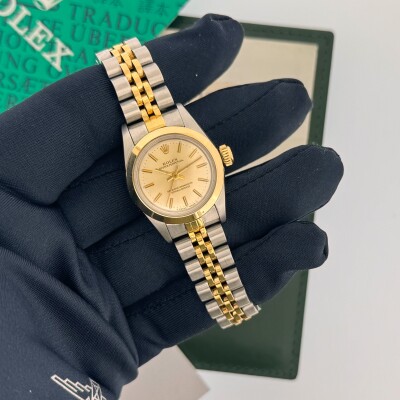 Montre Rolex Oyster Perpetual 26 67183.