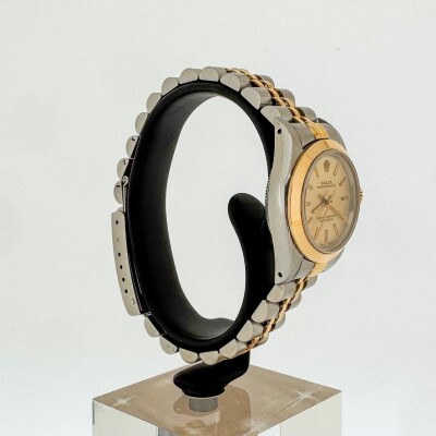 Montre Rolex Oyster Perpetual 26 67183.