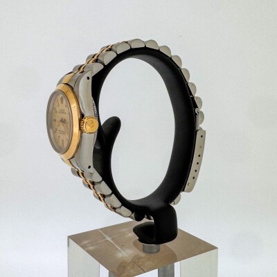 Montre Rolex Oyster Perpetual 26 67183.