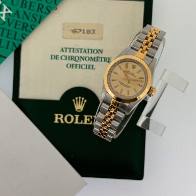 Montre Rolex Oyster Perpetual 26 67183.