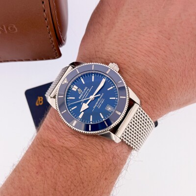 Montre Breitling Superocean Heritage AB2010.