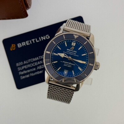 Montre Breitling Superocean Heritage AB2010.