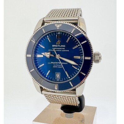 Montre Breitling Superocean Heritage AB2010.
