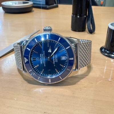 Montre Breitling Superocean Heritage AB2010.