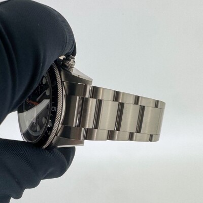 Montre Tudor Heritage Chronographe 70330N.