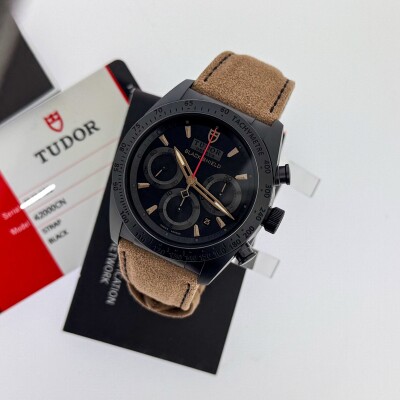 Montre TUDOR Fastrider Black Shield 42000CN.
